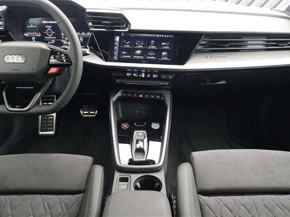 Audi RS3 - Imagem 13