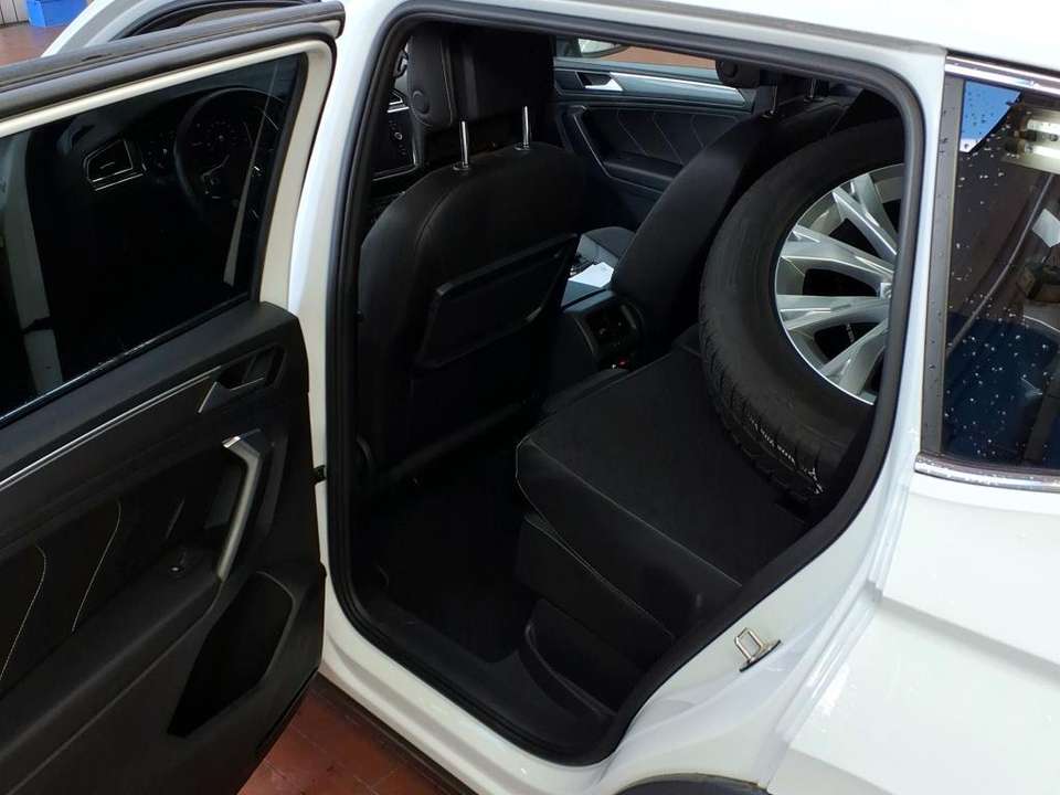 Volkswagen Tiguan Allspace - Imagem 11