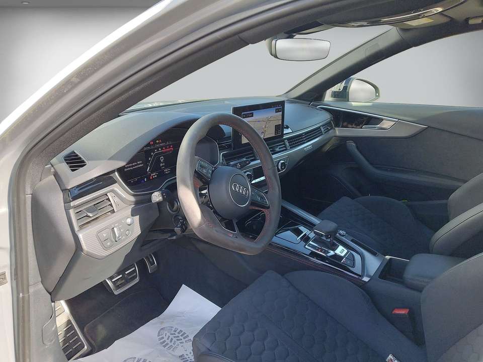 Audi RS4 - Imagem 11