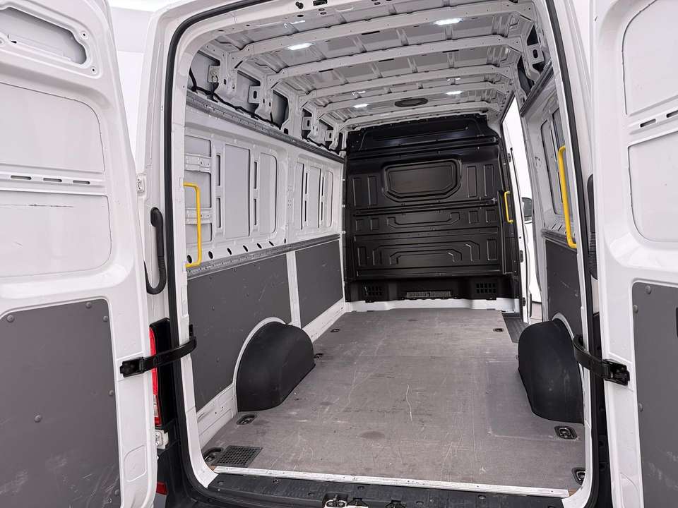 Volkswagen Crafter - Imagem 14