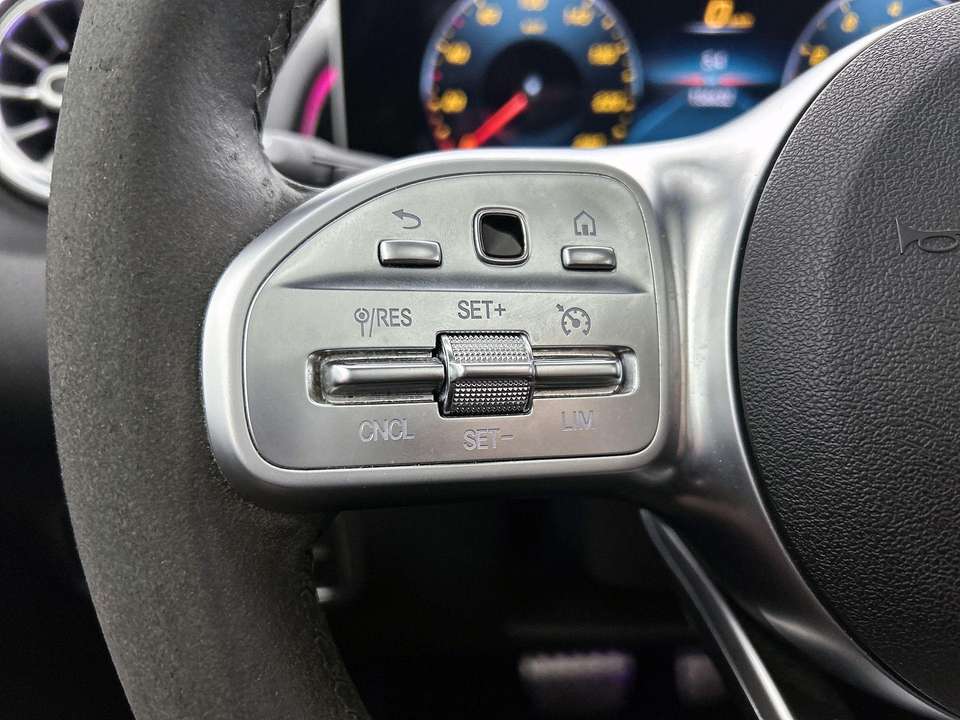 Mercedes-Benz GLB 200 - Imagem 6