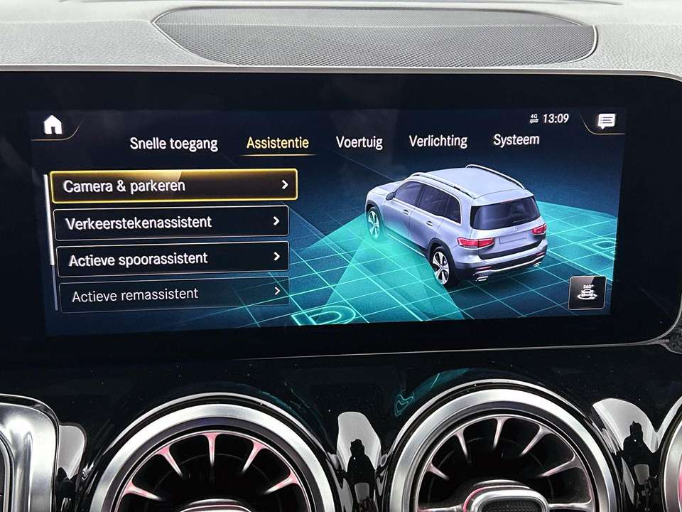 Mercedes-Benz GLB 200 - Imagem 14