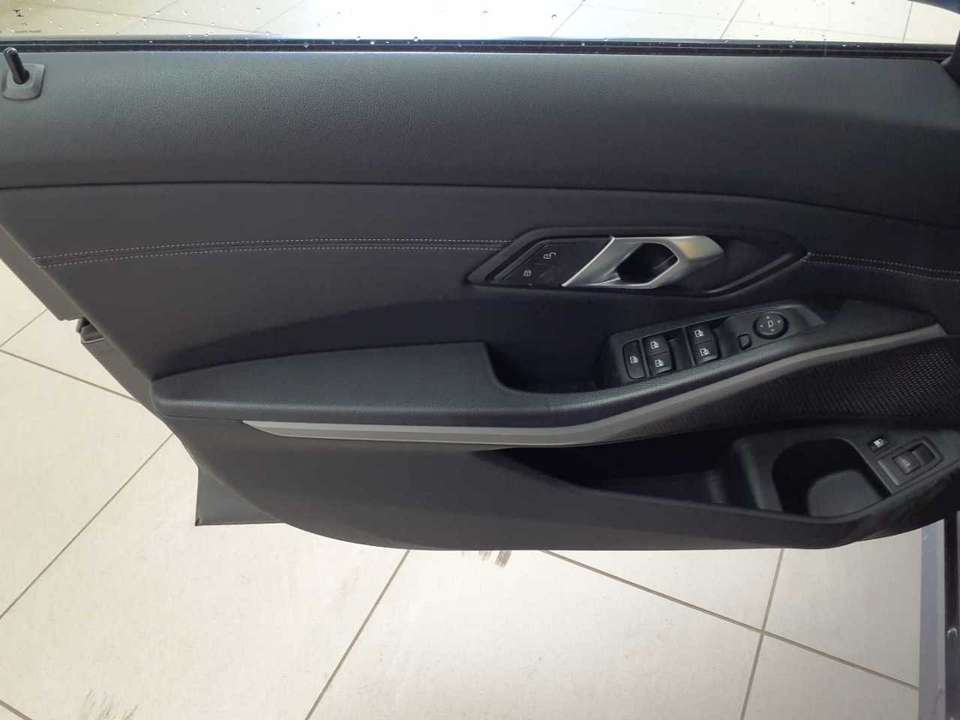BMW 320 - Imagem 4