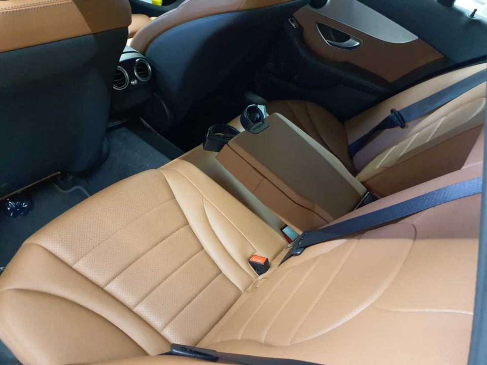 Mercedes-Benz C 220 - Imagem 8