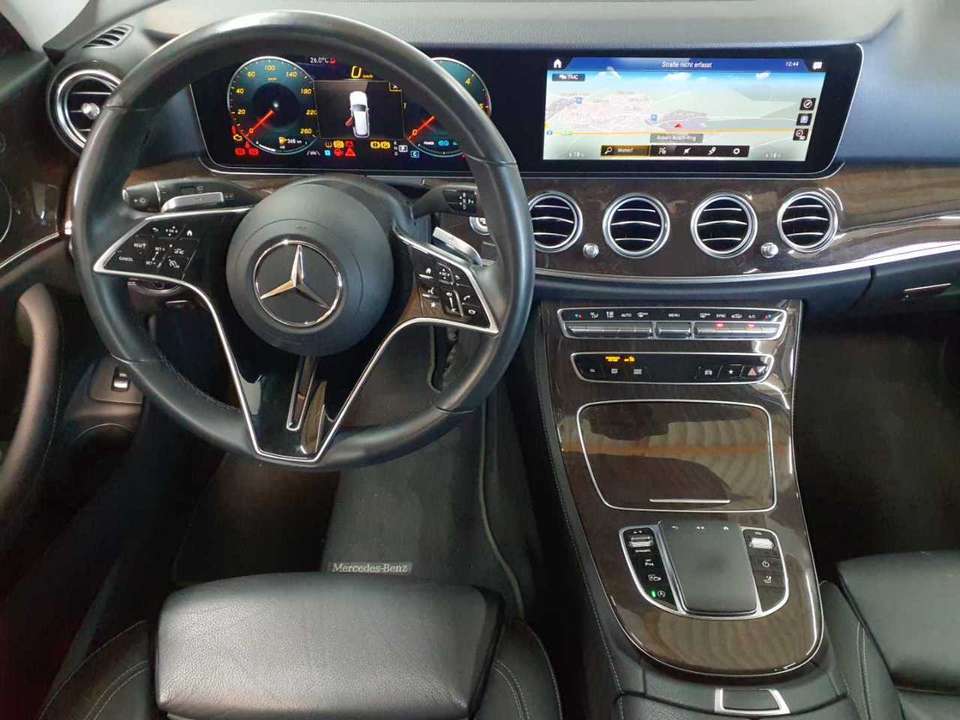 Mercedes-Benz E 220 - Imagem 7