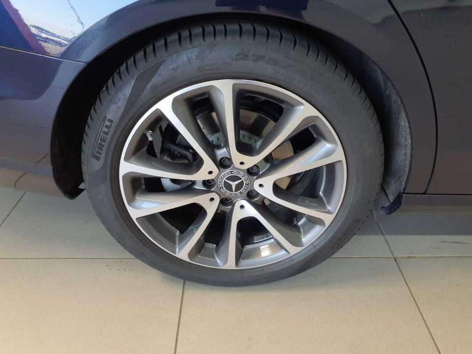 Mercedes-Benz E 220 - Imagem 12