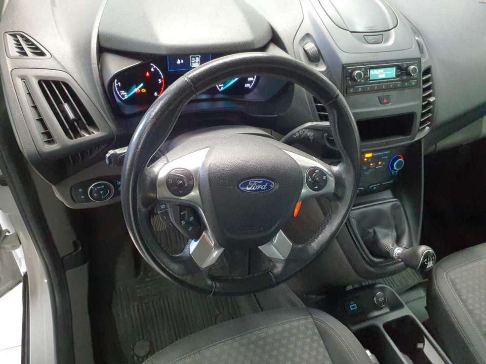 Ford Transit - Imagem 13