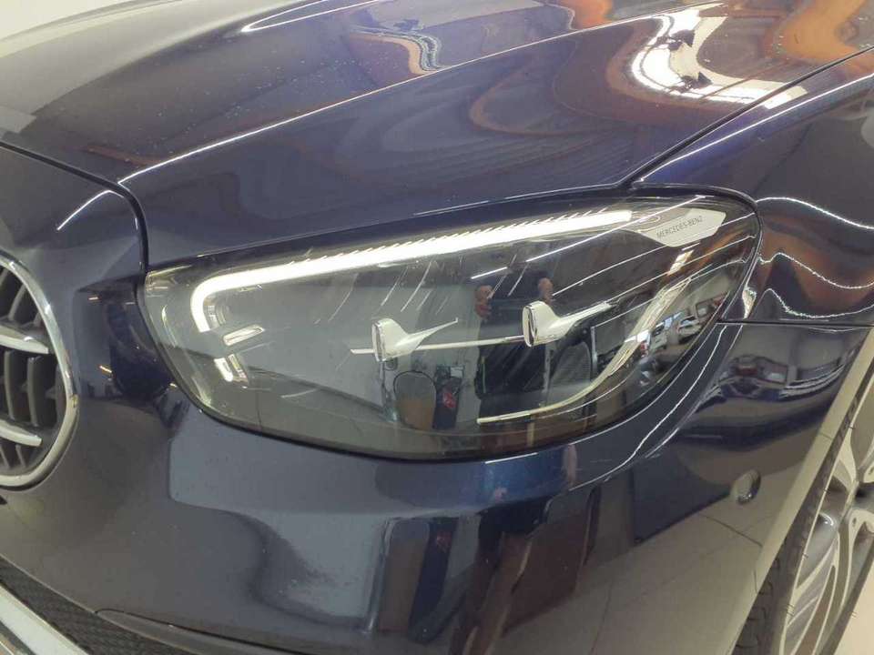 Mercedes-Benz E 220 - Imagem 15
