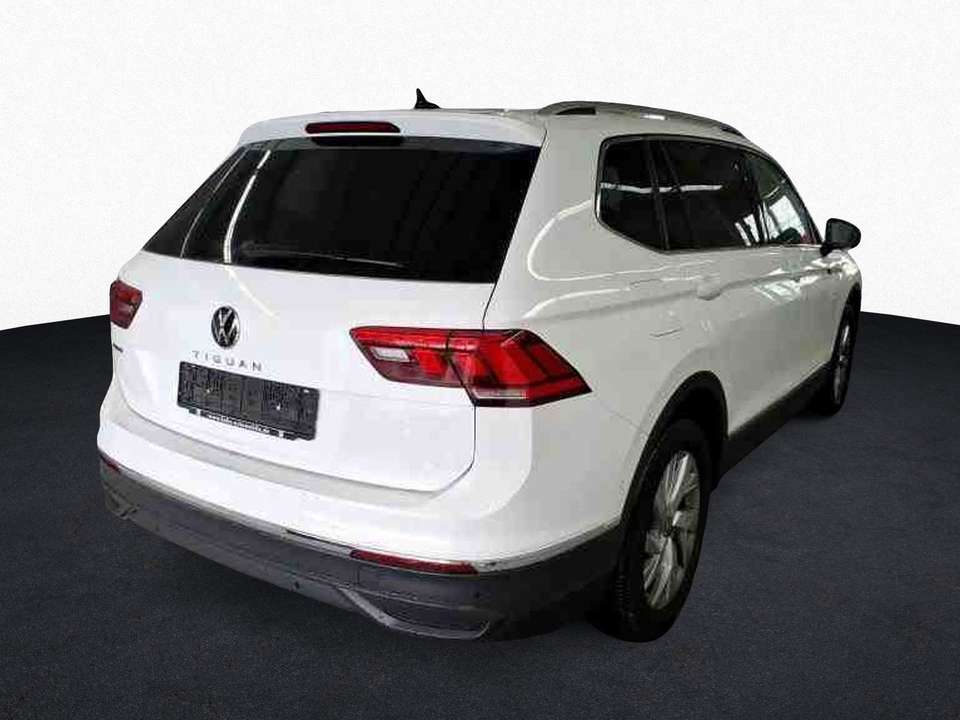 Volkswagen Tiguan Allspace - Imagem 4