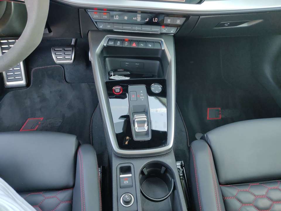 Audi RS3 - Imagem 11