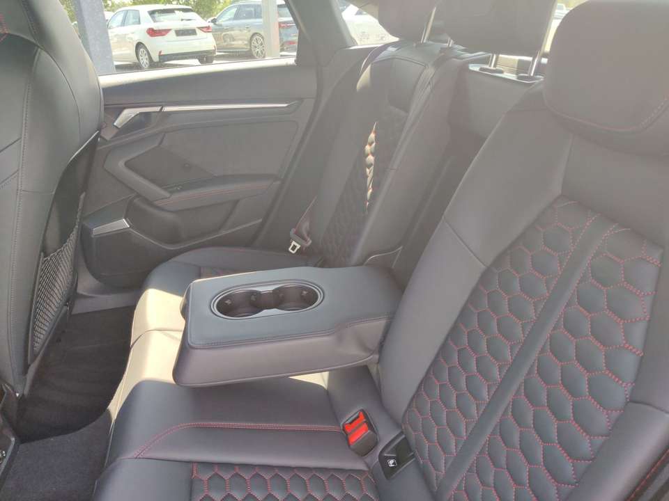 Audi RS3 - Imagem 13