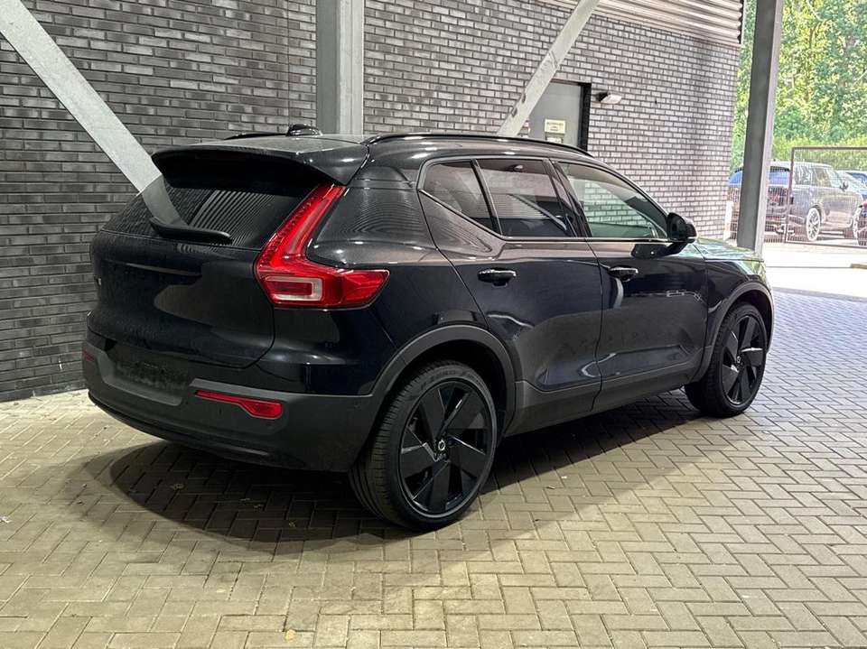 Volvo EX40 - Imagem 2