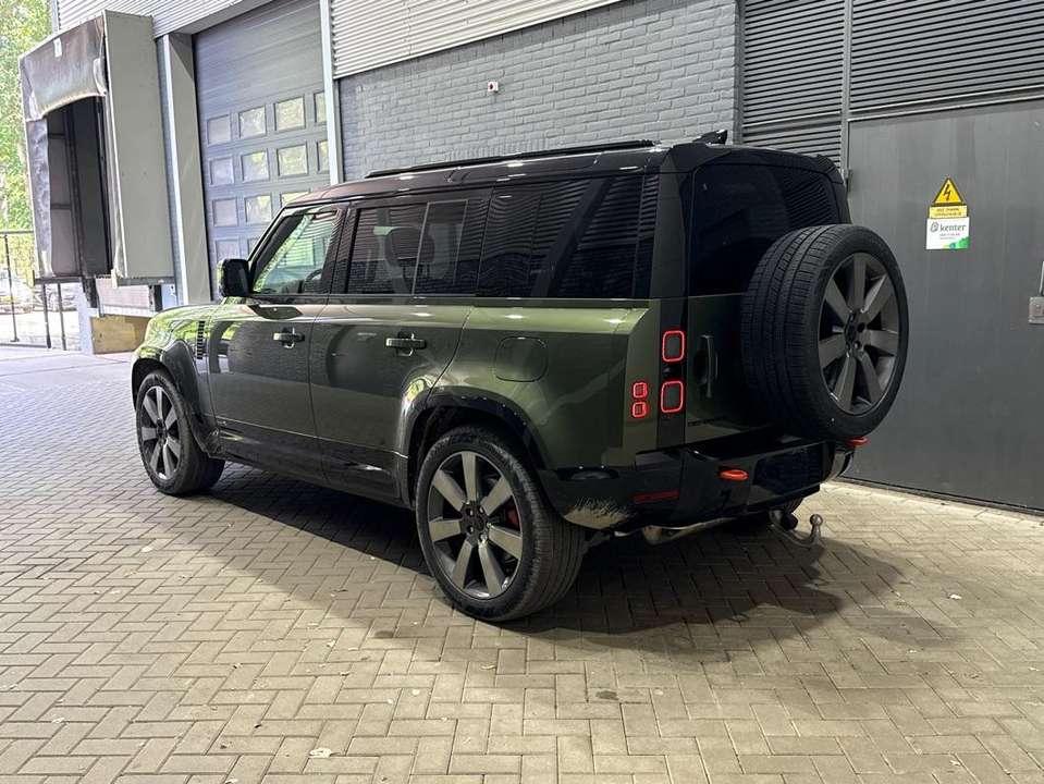 Land Rover Defender - Imagem 3