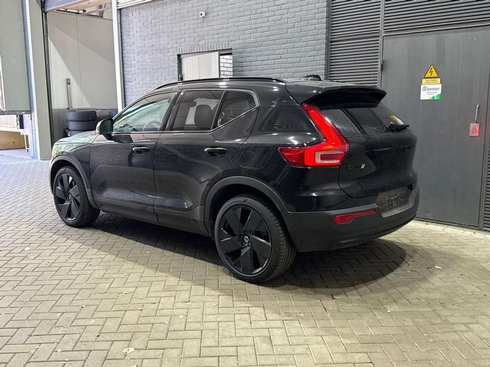 Volvo EX40 - Imagem 3