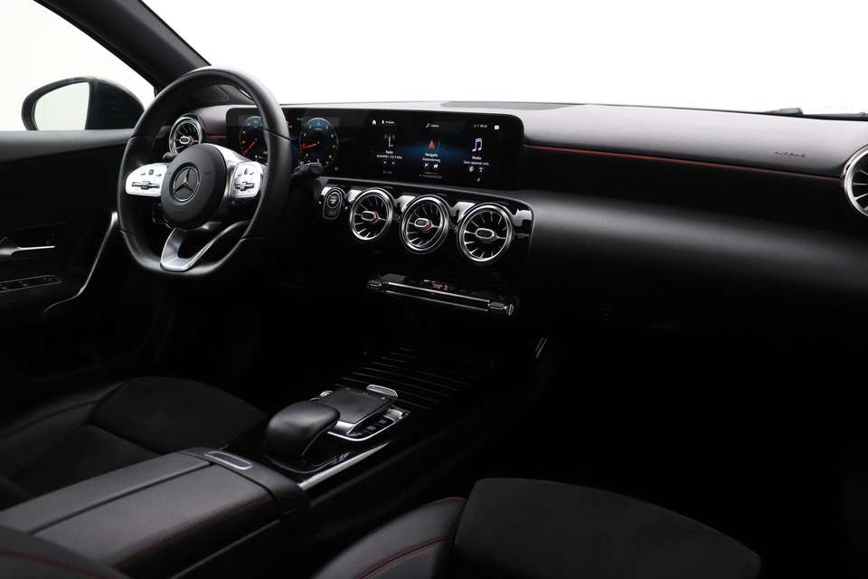 Mercedes-Benz A 200 - Imagem 18