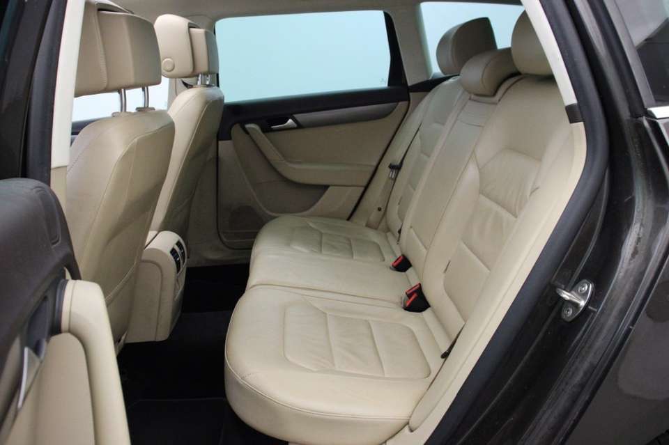 Volkswagen Passat Variant - Imagem 9