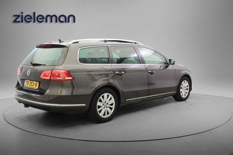 Volkswagen Passat Variant - Imagem 15