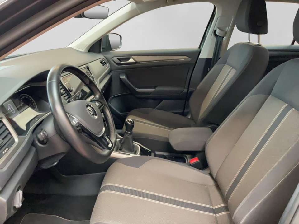 Volkswagen T-Roc - Imagem 8