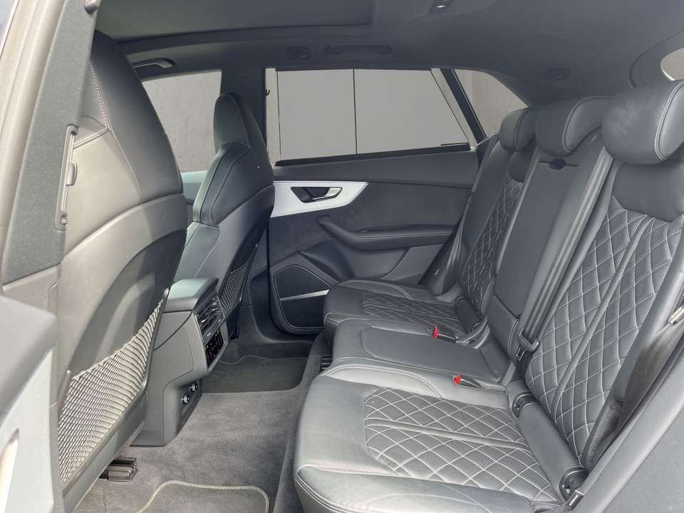Audi SQ8 - Imagem 13