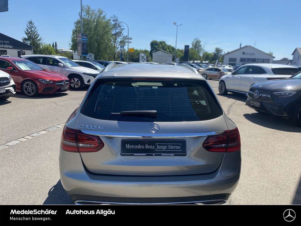 Mercedes-Benz C 300 - Imagem 4
