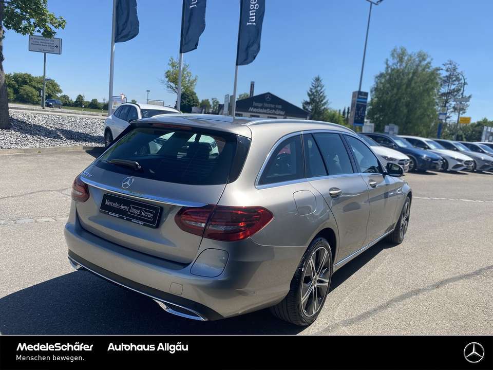 Mercedes-Benz C 300 - Imagem 8