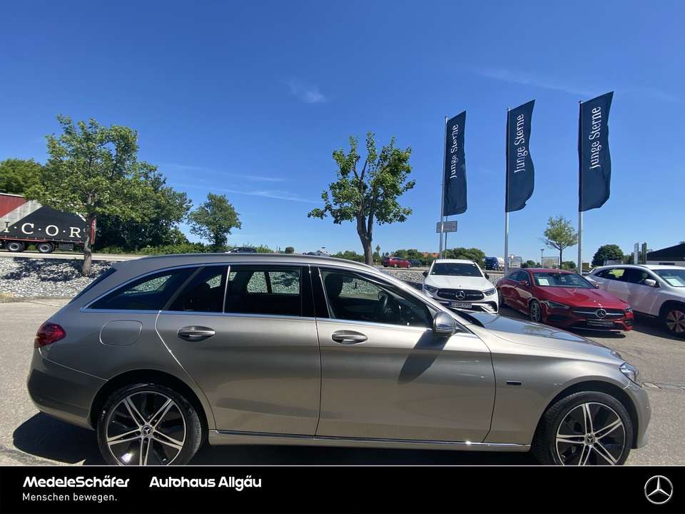 Mercedes-Benz C 300 - Imagem 9