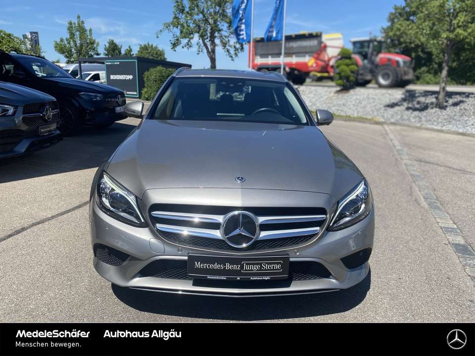 Mercedes-Benz C 300 - Imagem 11