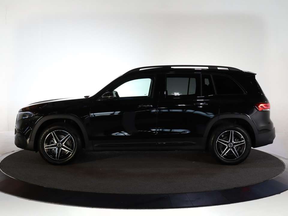 Mercedes-Benz EQB 300 - Imagem 5