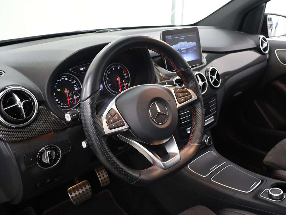 Mercedes-Benz B 180 - Imagem 7
