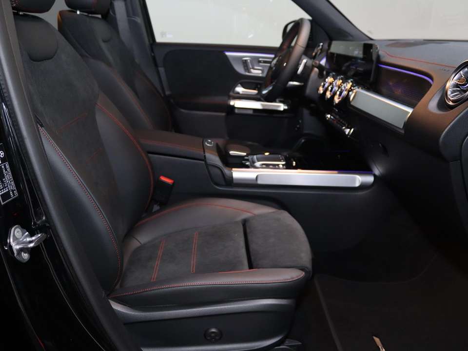 Mercedes-Benz EQB 300 - Imagem 8