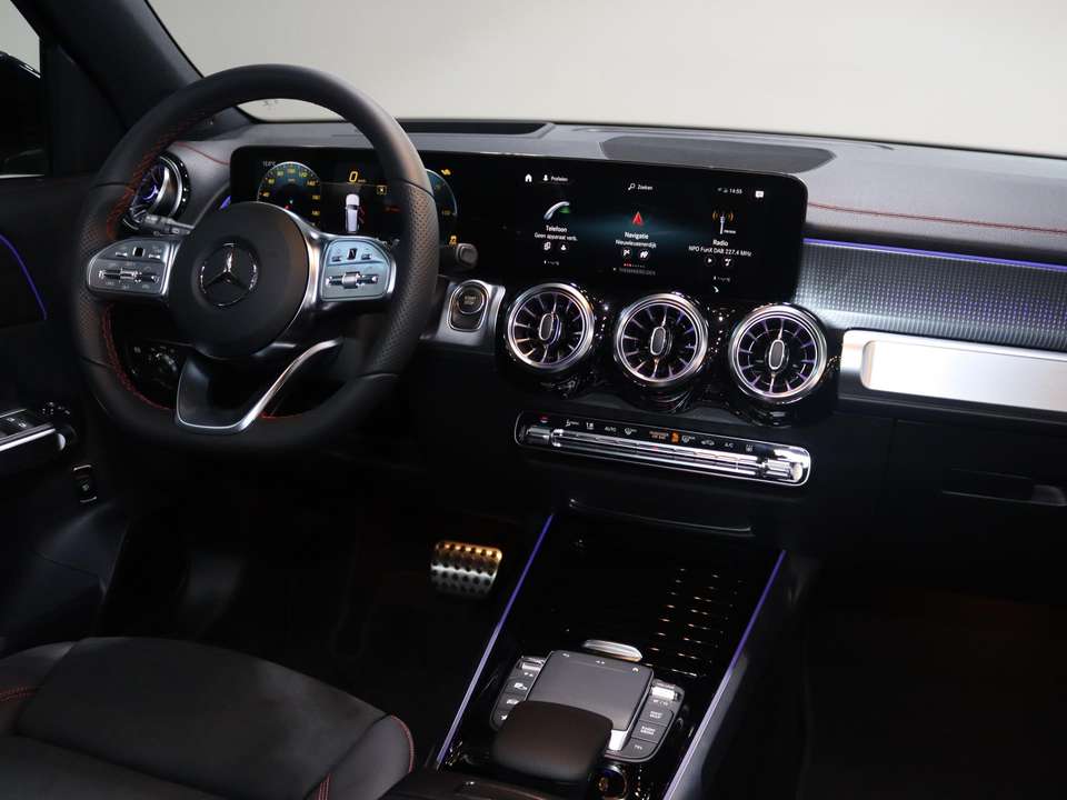 Mercedes-Benz EQB 300 - Imagem 9