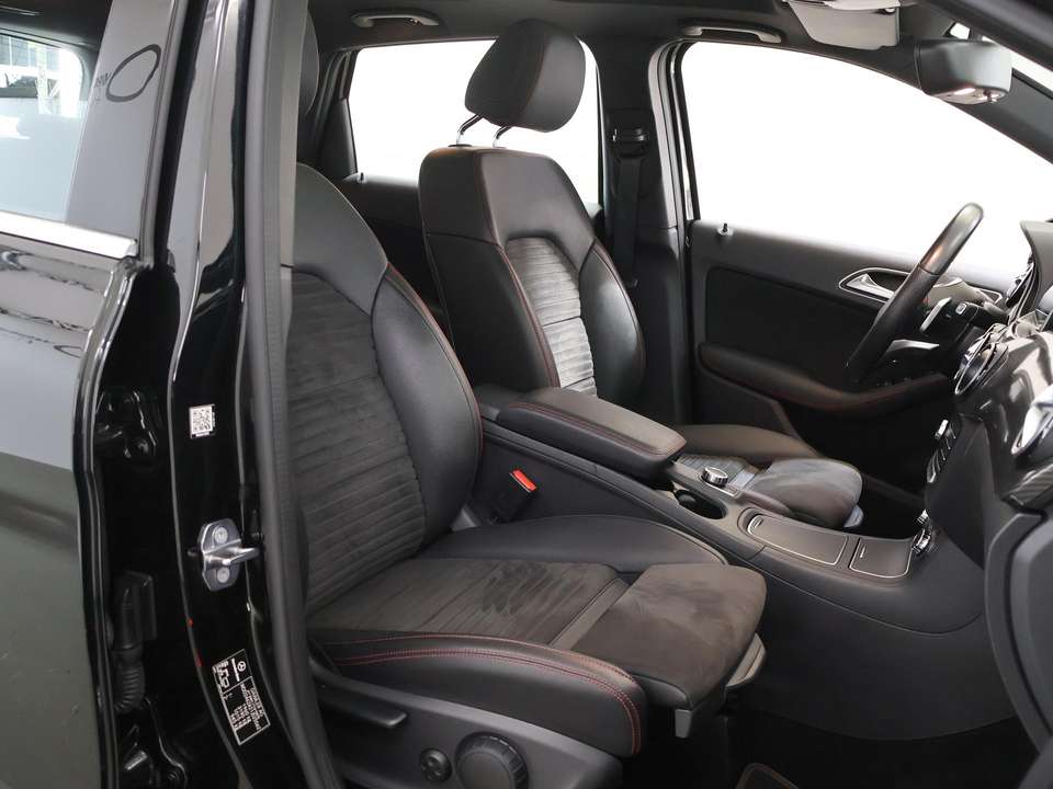Mercedes-Benz B 180 - Imagem 10