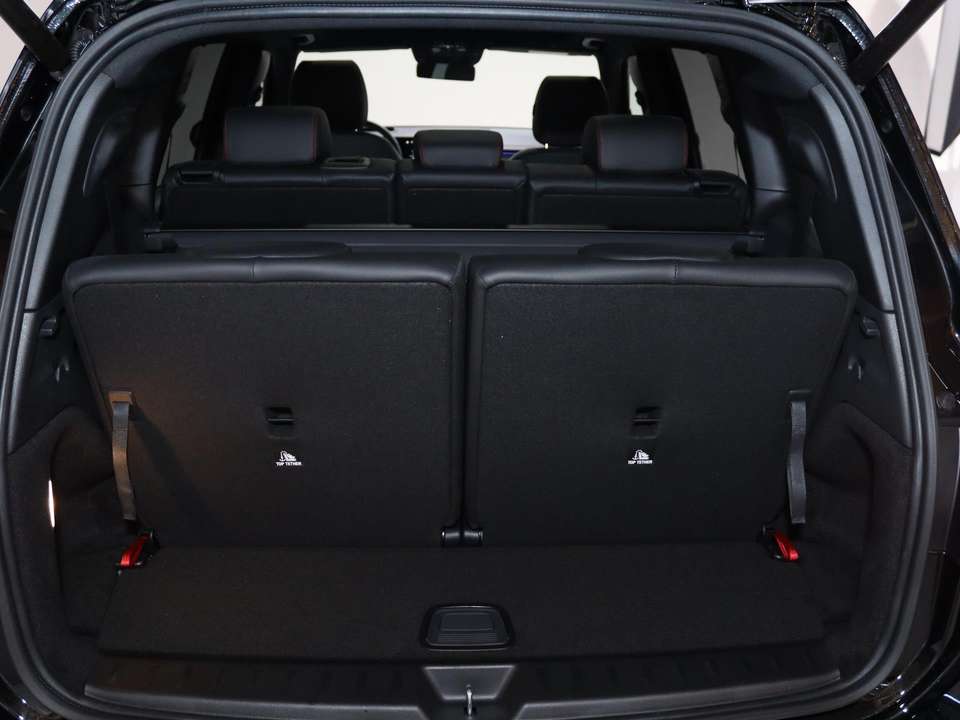 Mercedes-Benz EQB 300 - Imagem 12
