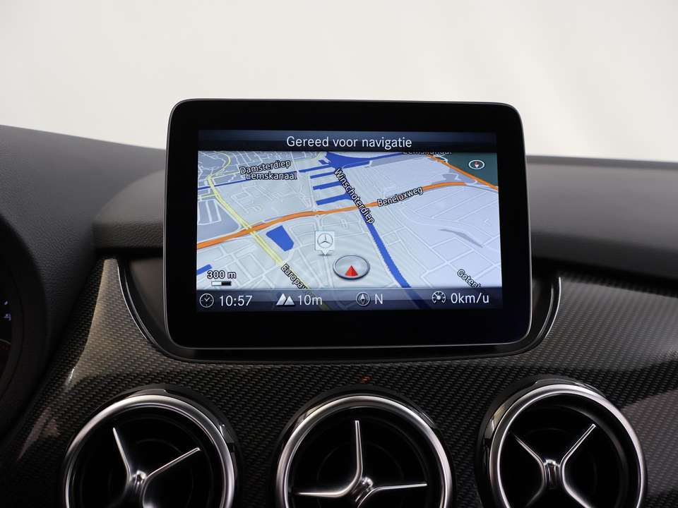 Mercedes-Benz B 180 - Imagem 13