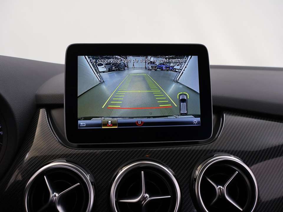 Mercedes-Benz B 180 - Imagem 14