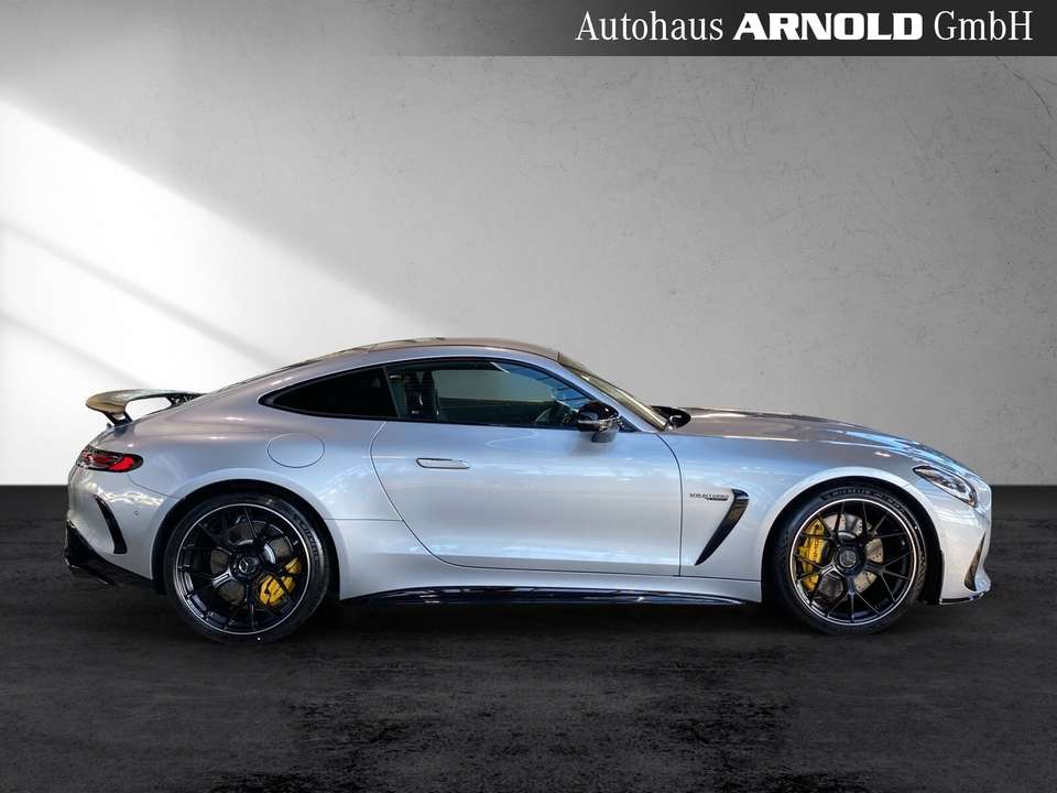 Mercedes-Benz AMG GT - Imagem 6