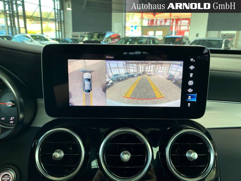 Mercedes-Benz GLC 300 - Imagem 13