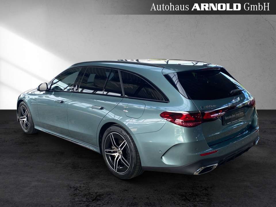 Mercedes-Benz E 300 - Imagem 4