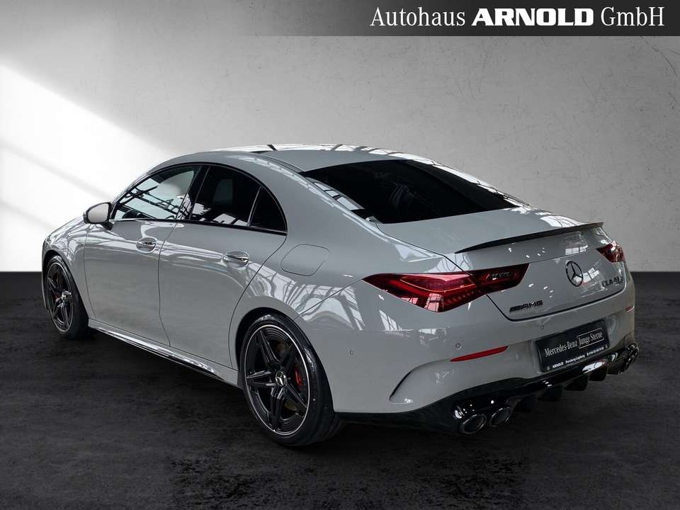 Mercedes-Benz CLA 45 AMG - Imagem 4