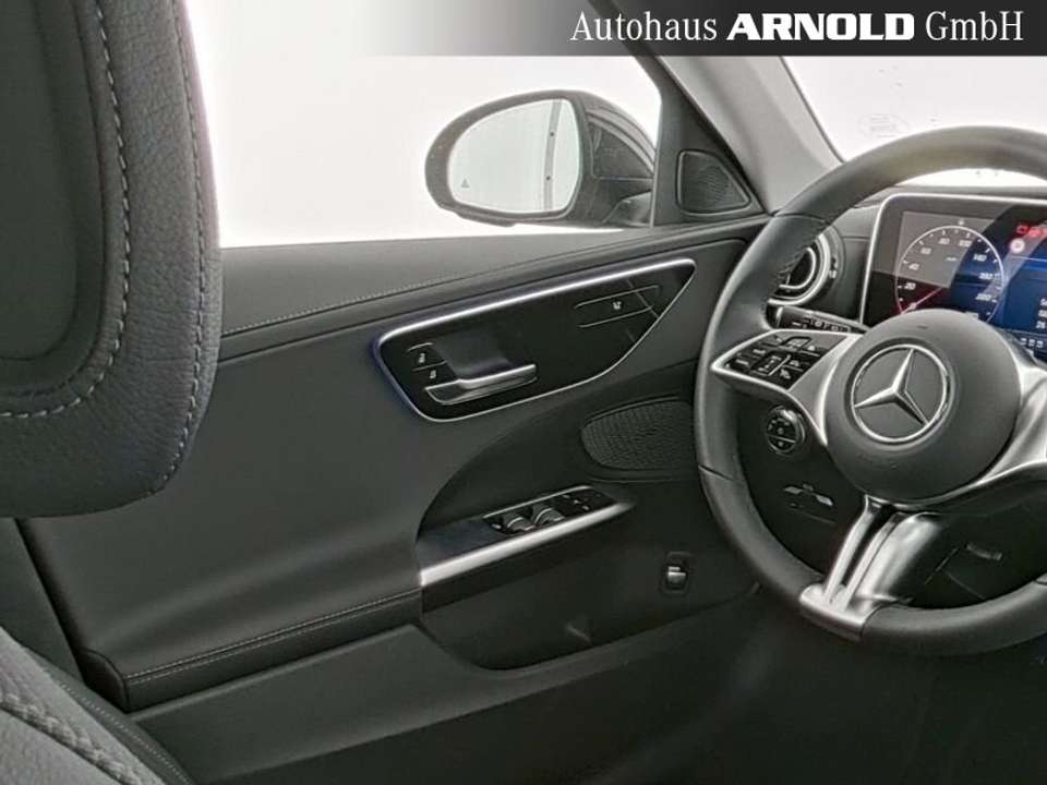 Mercedes-Benz C 220 - Imagem 8
