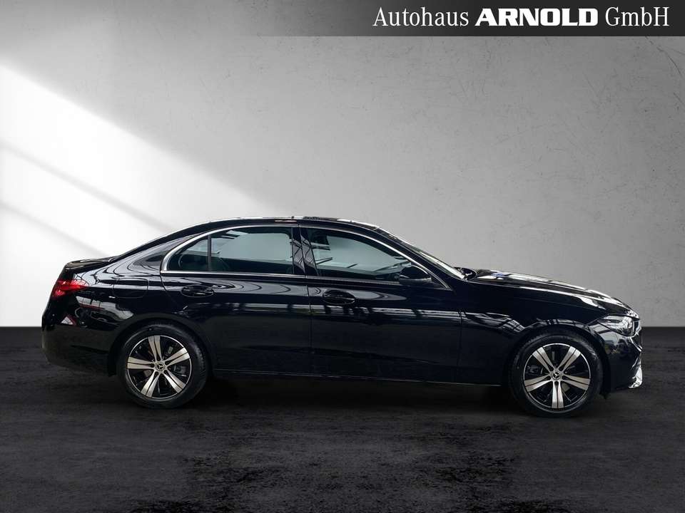 Mercedes-Benz C 200 - Imagem 6