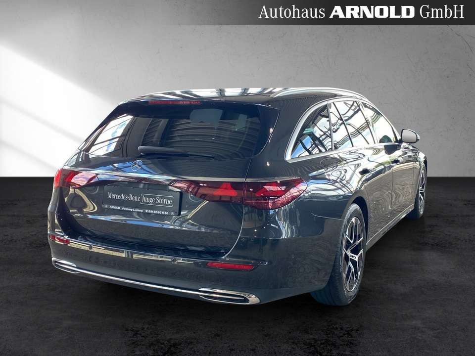 Mercedes-Benz E 200 - Imagem 5