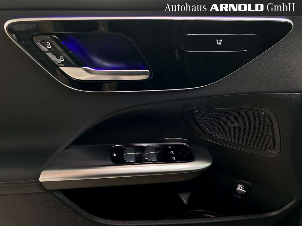 Mercedes-Benz C 200 - Imagem 14