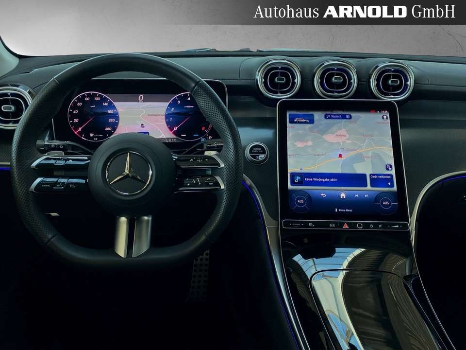 Mercedes-Benz GLC 300 - Imagem 9