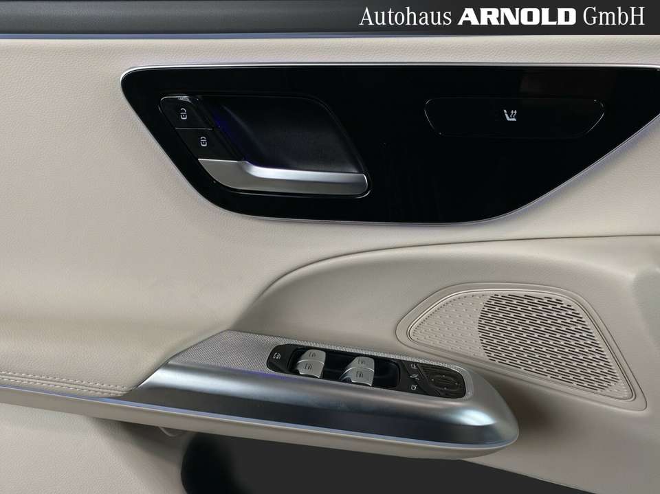 Mercedes-Benz E 200 - Imagem 14