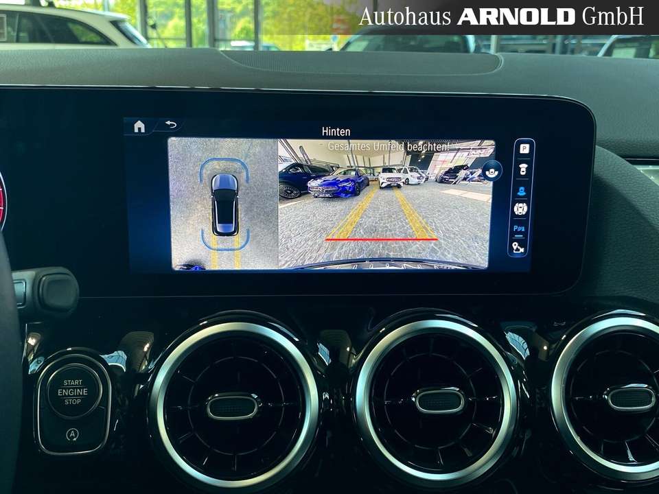 Mercedes-Benz GLA 200 - Imagem 13