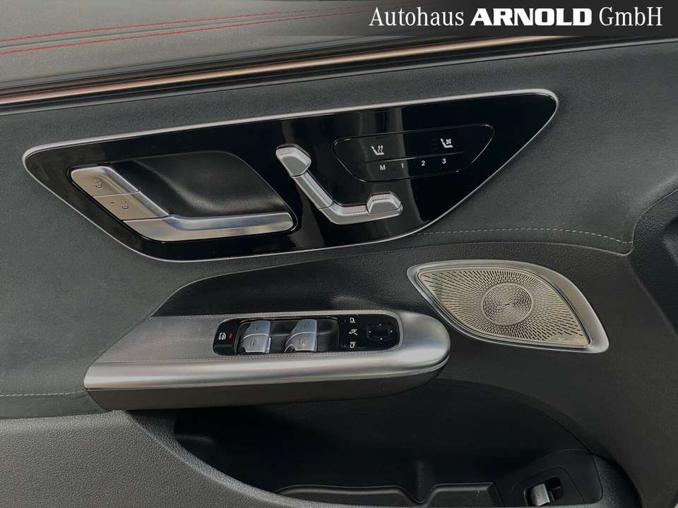 Mercedes-Benz EQE 43 - Imagem 12