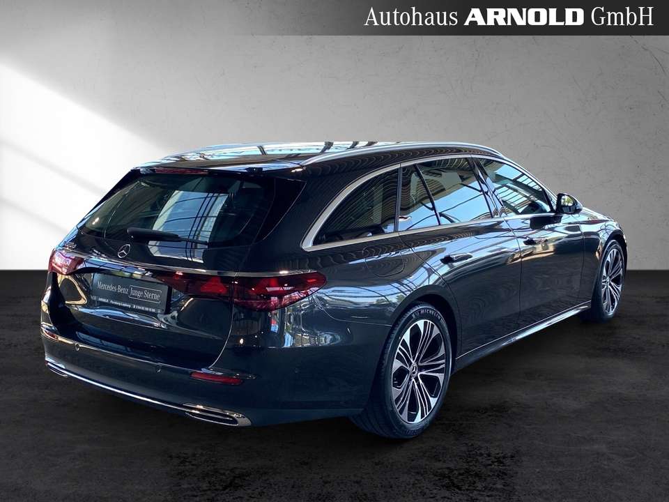 Mercedes-Benz E 220 - Imagem 5