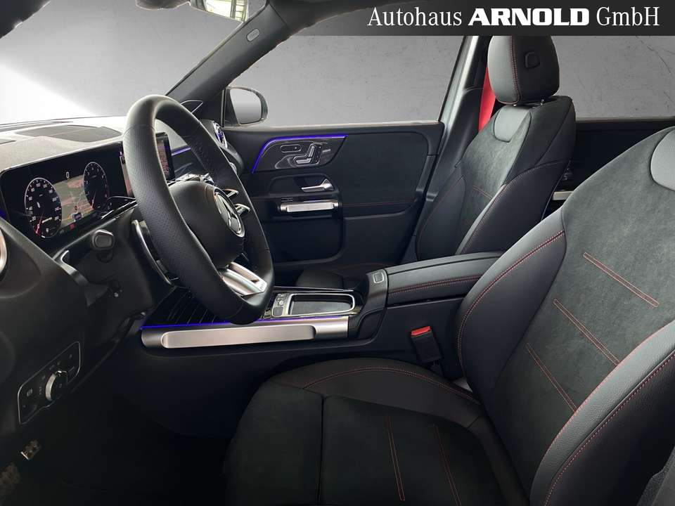 Mercedes-Benz GLB 35 AMG - Imagem 8