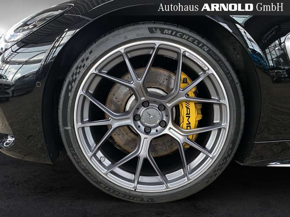Mercedes-Benz AMG GT - Imagem 15